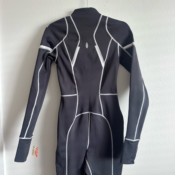 NWT Free People Movement Powder Vixen Catsuit Ski Bodysuit Size Small - Picture 11 of 12
